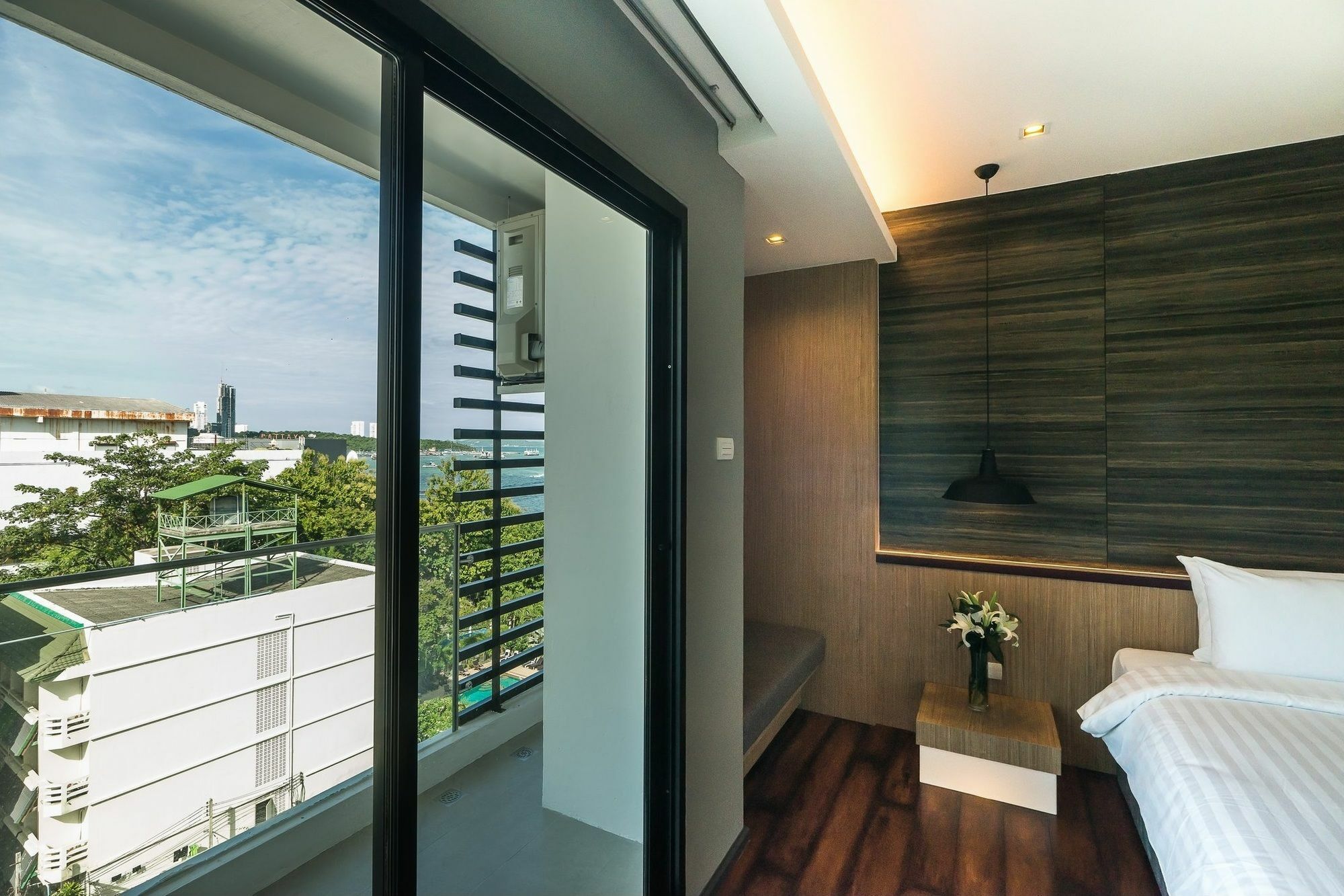 Sea Me Spring Hotel Pattaya Zewnętrze zdjęcie