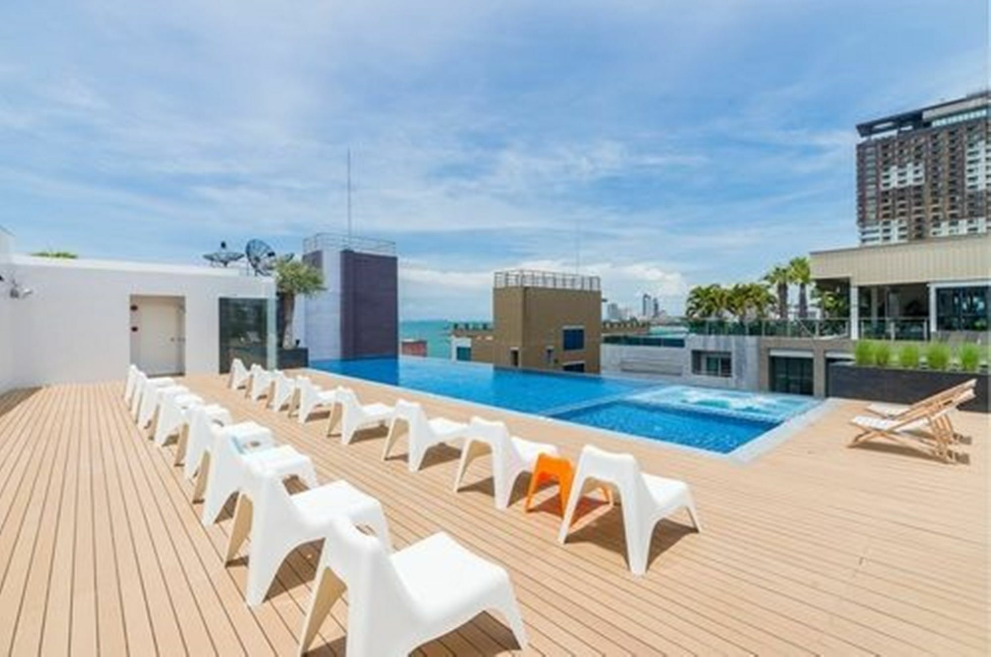 Sea Me Spring Hotel Pattaya Zewnętrze zdjęcie